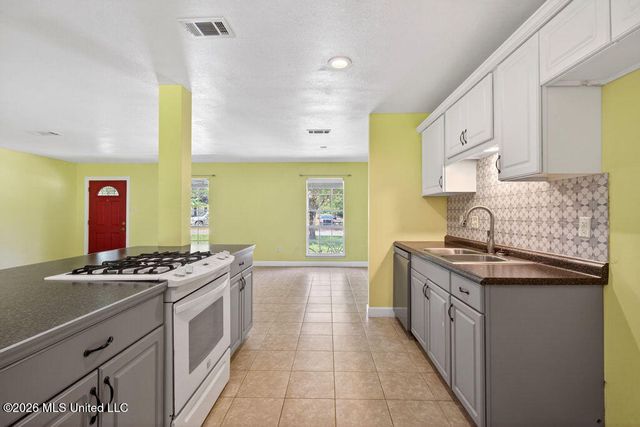1301 Churchill Drive, Ocean Springs, MS 39564