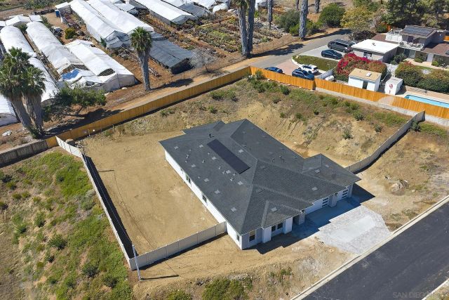 1741 Ishihara Rd, Vista, CA 92084