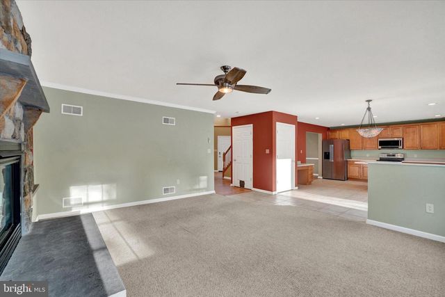 1416 WHEATFIELD DR, York, PA 17408