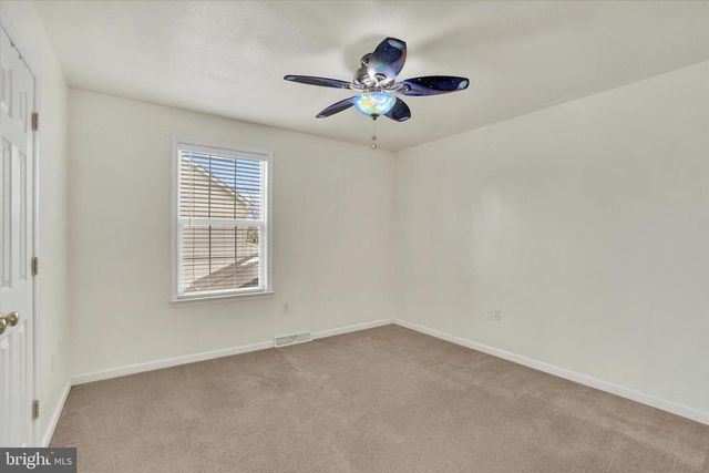 1416 WHEATFIELD DR, York, PA 17408