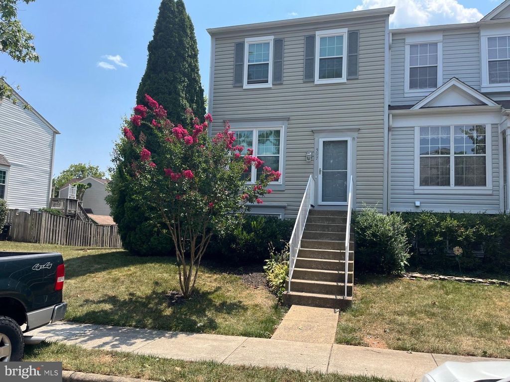 307 COLTSRIDGE TER NE, Leesburg, VA 20176