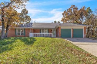 4001 Creekwood, Edmond, OK 73025