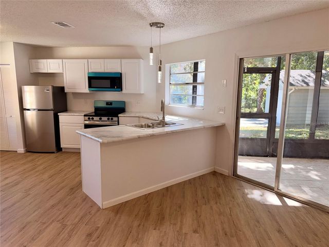 201 FERNWOOD STREET, Leesburg, FL 34748