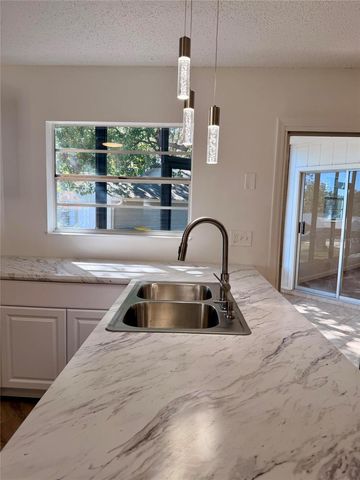 201 FERNWOOD STREET, Leesburg, FL 34748