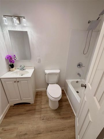 201 FERNWOOD STREET, Leesburg, FL 34748