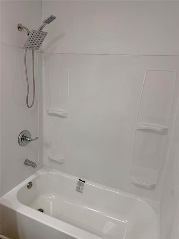 201 FERNWOOD STREET, Leesburg, FL 34748