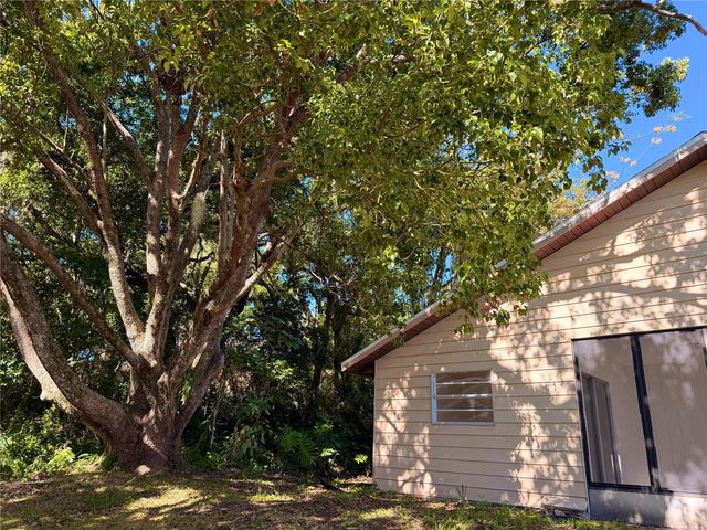 201 FERNWOOD STREET, Leesburg, FL 34748