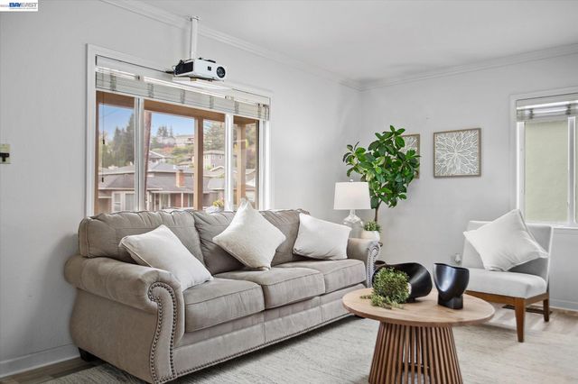 3270 Keith Ave, Castro Valley, CA 94546