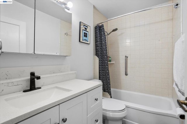 3270 Keith Ave, Castro Valley, CA 94546