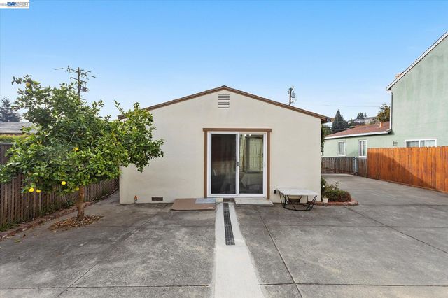 3270 Keith Ave, Castro Valley, CA 94546