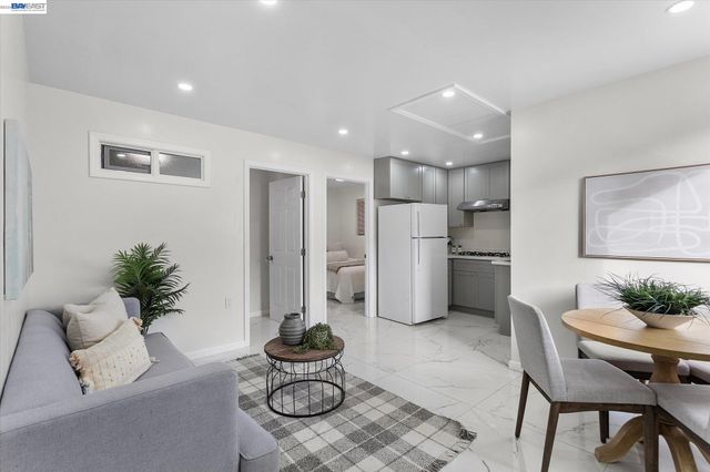 3270 Keith Ave, Castro Valley, CA 94546