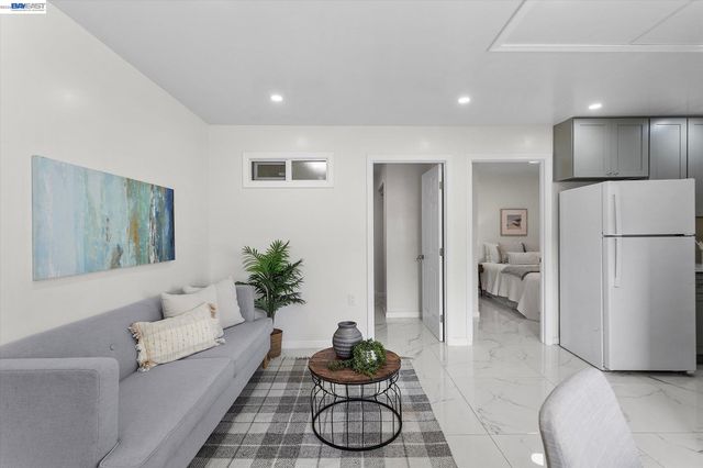 3270 Keith Ave, Castro Valley, CA 94546