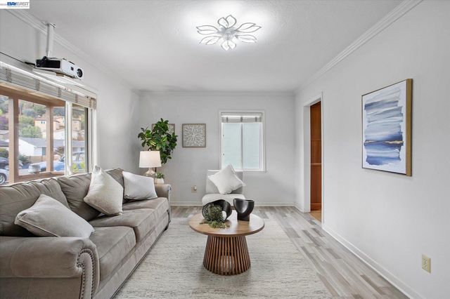 3270 Keith Ave, Castro Valley, CA 94546
