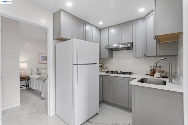 3270 Keith Ave, Castro Valley, CA 94546