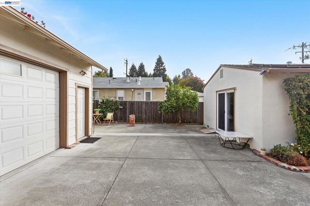 3270 Keith Ave, Castro Valley, CA 94546