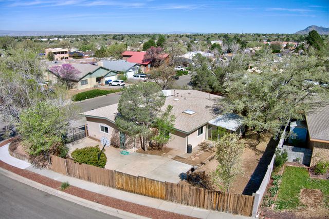 2500 La Charles Drive NE, Albuquerque, NM 87112