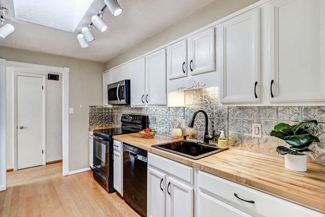 2500 La Charles Drive NE, Albuquerque, NM 87112