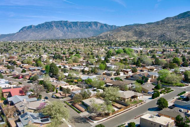2500 La Charles Drive NE, Albuquerque, NM 87112