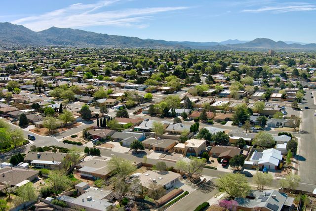 2500 La Charles Drive NE, Albuquerque, NM 87112