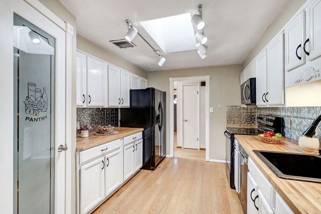 2500 La Charles Drive NE, Albuquerque, NM 87112