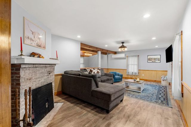 11 Hubbard Hill Road, Greenville, NH 03048