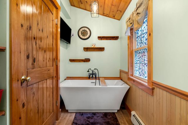 11 Hubbard Hill Road, Greenville, NH 03048