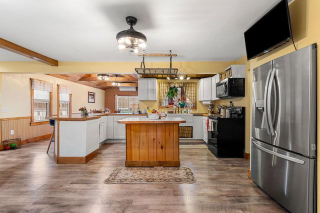 11 Hubbard Hill Road, Greenville, NH 03048