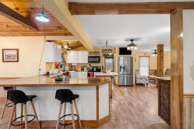 11 Hubbard Hill Road, Greenville, NH 03048