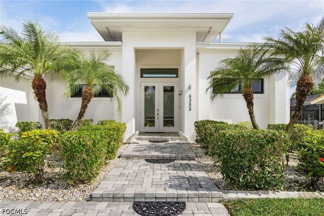 5325 Delano CT, Cape Coral, FL 33904