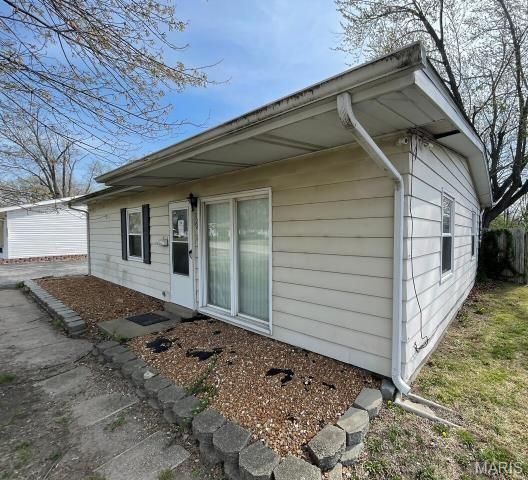 128 Saint Thomas Lane, Cahokia, IL 62206