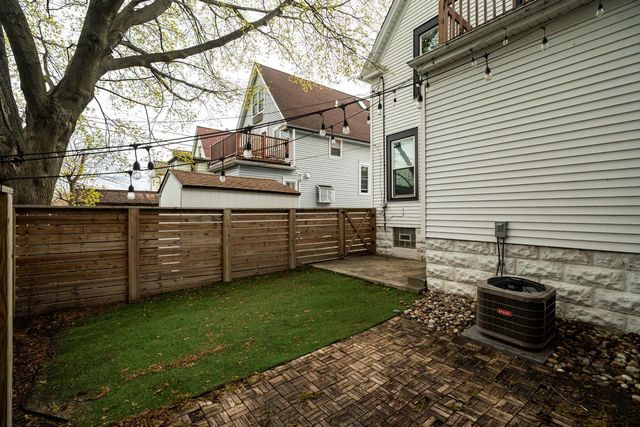 2006 Rusk AVENUE, Milwaukee, WI 53207