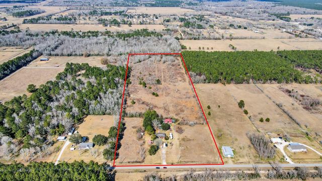 518 County Road 677, Dayton, TX 77535