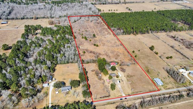 518 County Road 677, Dayton, TX 77535