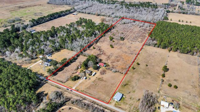 518 County Road 677, Dayton, TX 77535