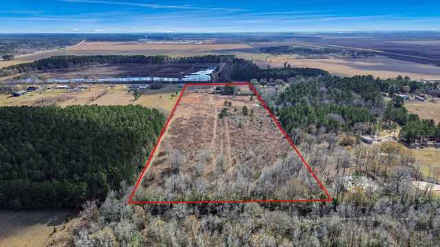 518 County Road 677, Dayton, TX 77535