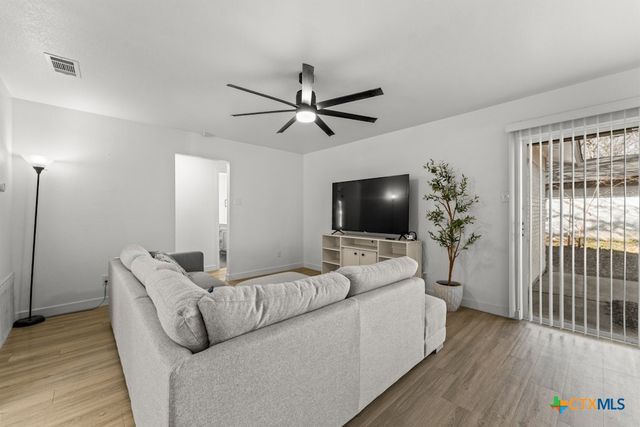 2706 Zephyr Road, Killeen, TX 76543