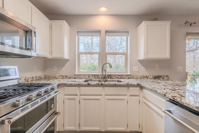 144 Crocker Street, Ashland, OR 97520