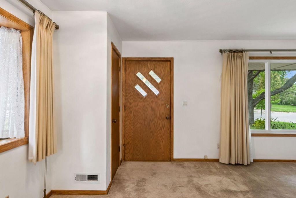 8367 Greene Avenue S, Cottage Grove, MN 55016 — photo 4
