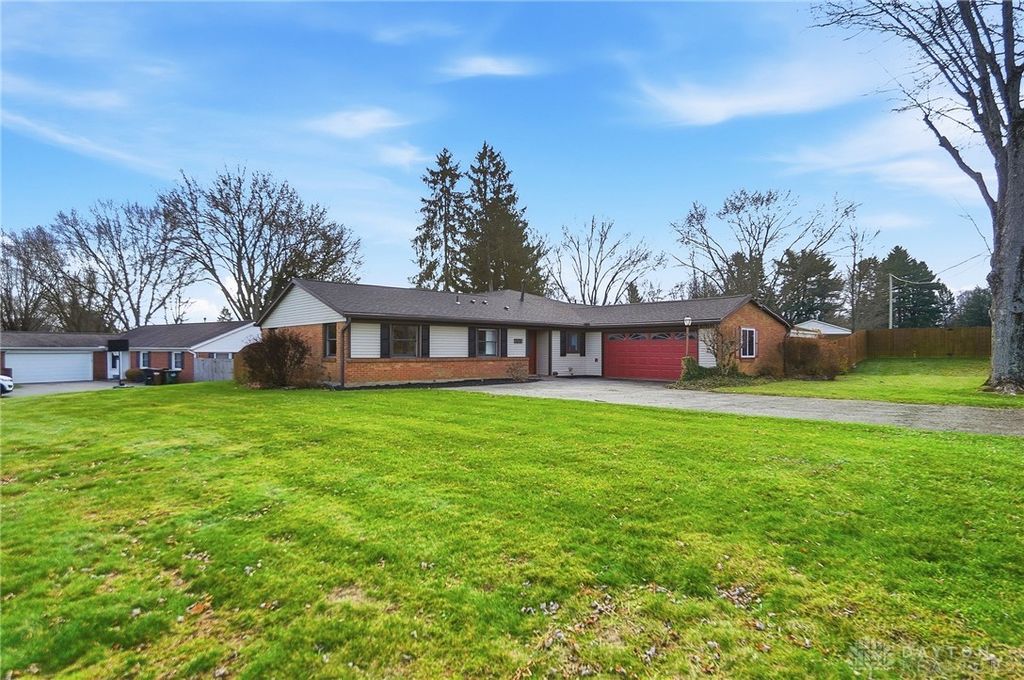 1478 Kensington Drive, Bellbrook, OH 45305