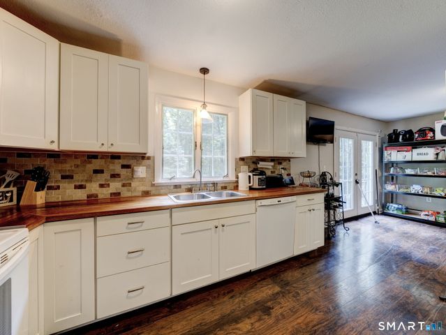 142 Root Road, Coventry, CT 06238