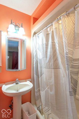 828 Brookside Lane, Plainfield, IN 46168