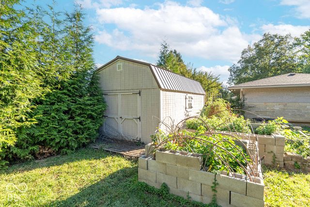 828 Brookside Lane, Plainfield, IN 46168