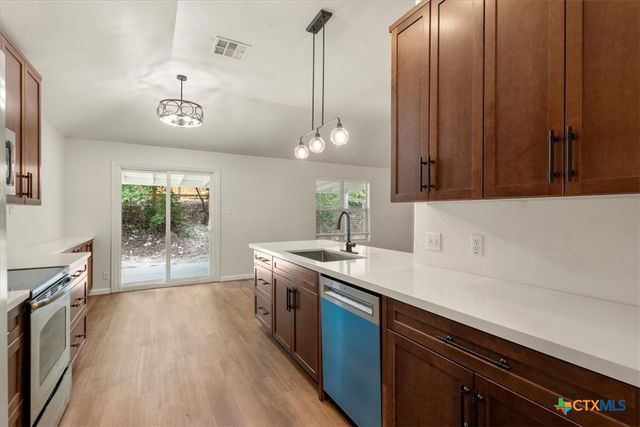 808 Samuel Drive, Belton, TX 76513