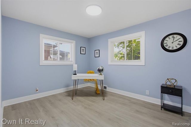 23700 Marlow Street, Oak Park, MI 48237
