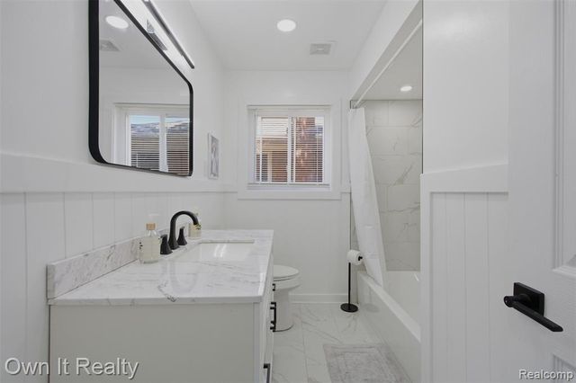 23700 Marlow Street, Oak Park, MI 48237