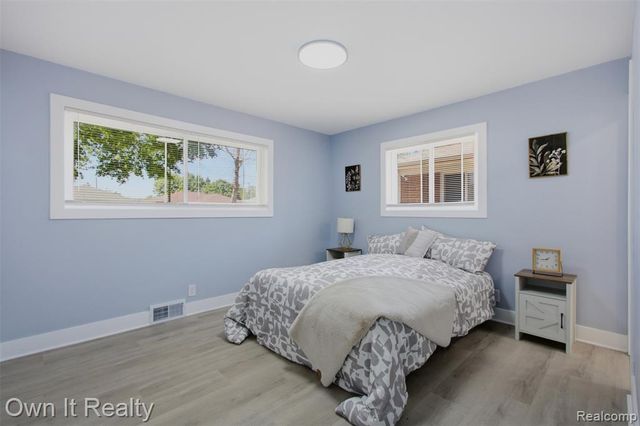 23700 Marlow Street, Oak Park, MI 48237