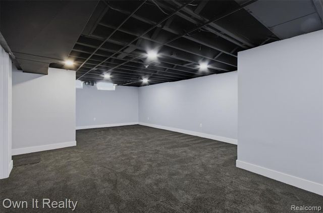 23700 Marlow Street, Oak Park, MI 48237