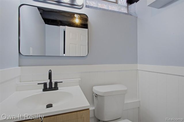 23700 Marlow Street, Oak Park, MI 48237