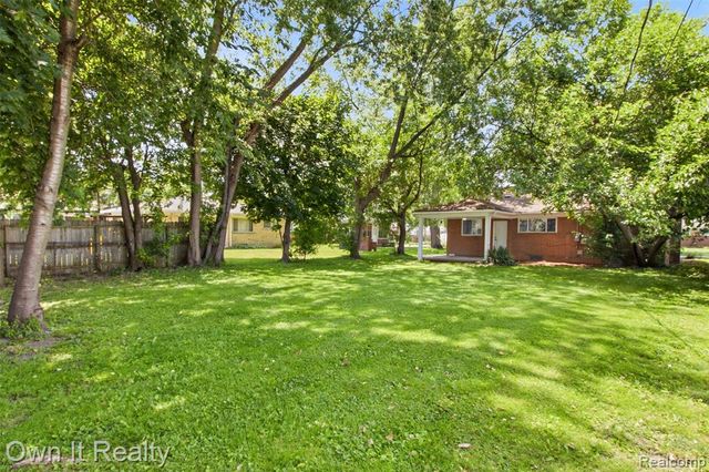 23700 Marlow Street, Oak Park, MI 48237