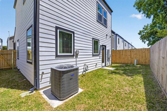 8135 Esther Acres Lane, Houston, TX 77088